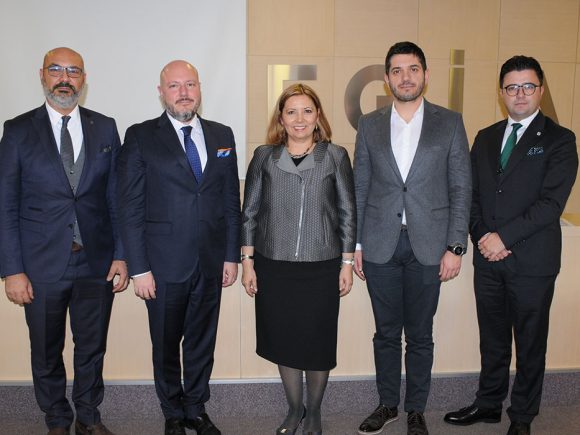 Dışişleri Bakanlığı İzmir Temsilcisi Büyükelçi Naciye Gökçen Kaya, EGİAD’ı ziyaret etti.